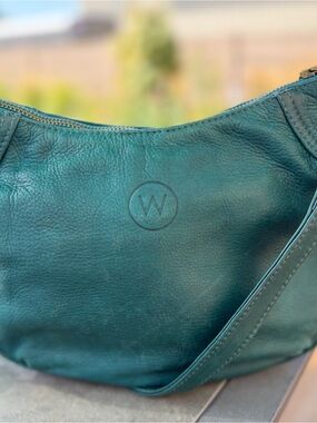 Wanderers Travel Co. Santorini Crossover Bag in Azzurra